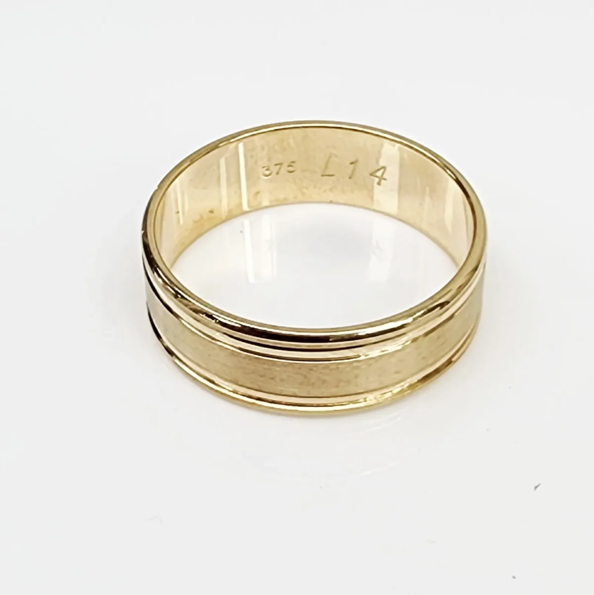 9ct Yellow Gold 7mm Grooved Wedding Band - 6L0014