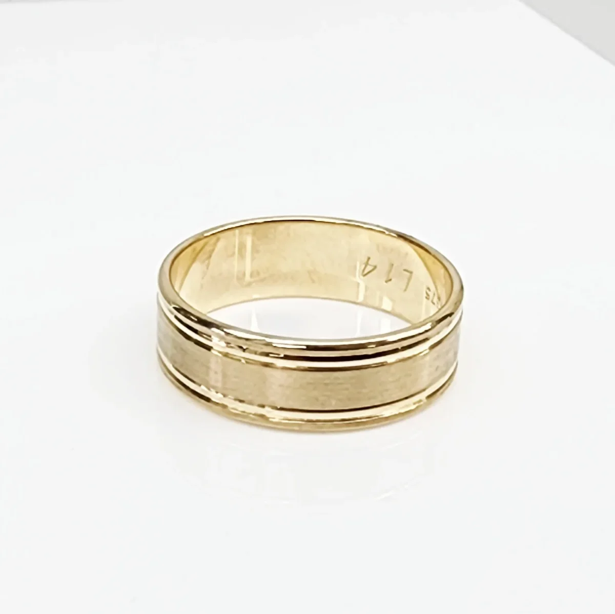 9ct Yellow Gold 7mm Grooved Wedding Band - 6L0014