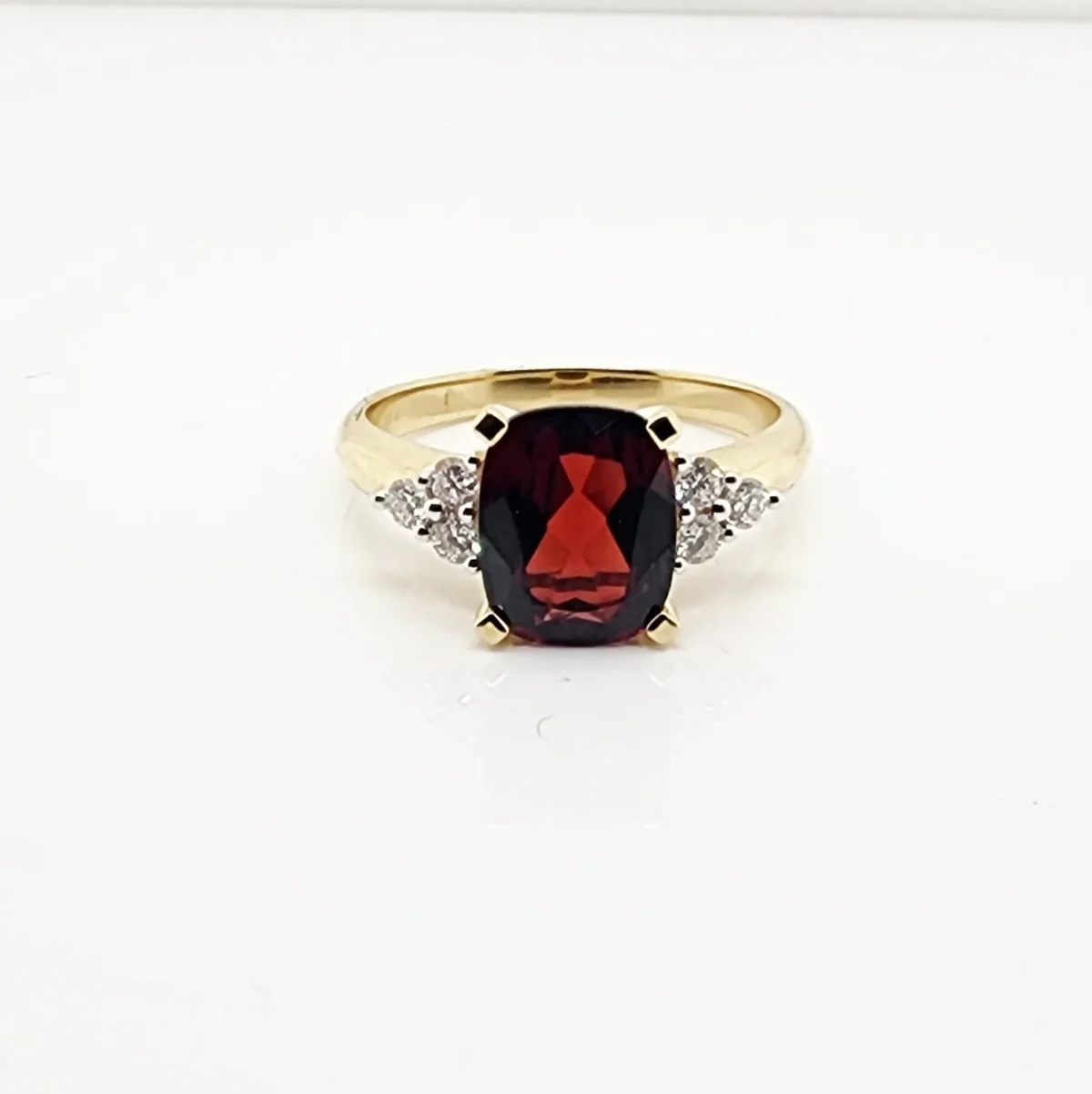 9ct Yellow Gold 8 x 10 Cushion Cut Garnet with 0.25ct Trio LAB Diamond Accents - D/A467GARLGD