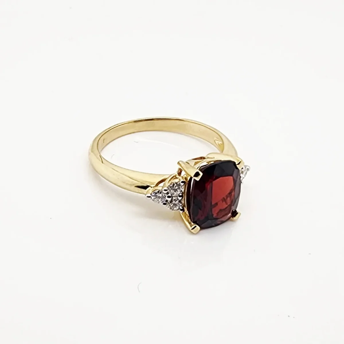 9ct Yellow Gold 8 x 10 Cushion Cut Garnet with 0.25ct Trio LAB Diamond Accents - D/A467GARLGD