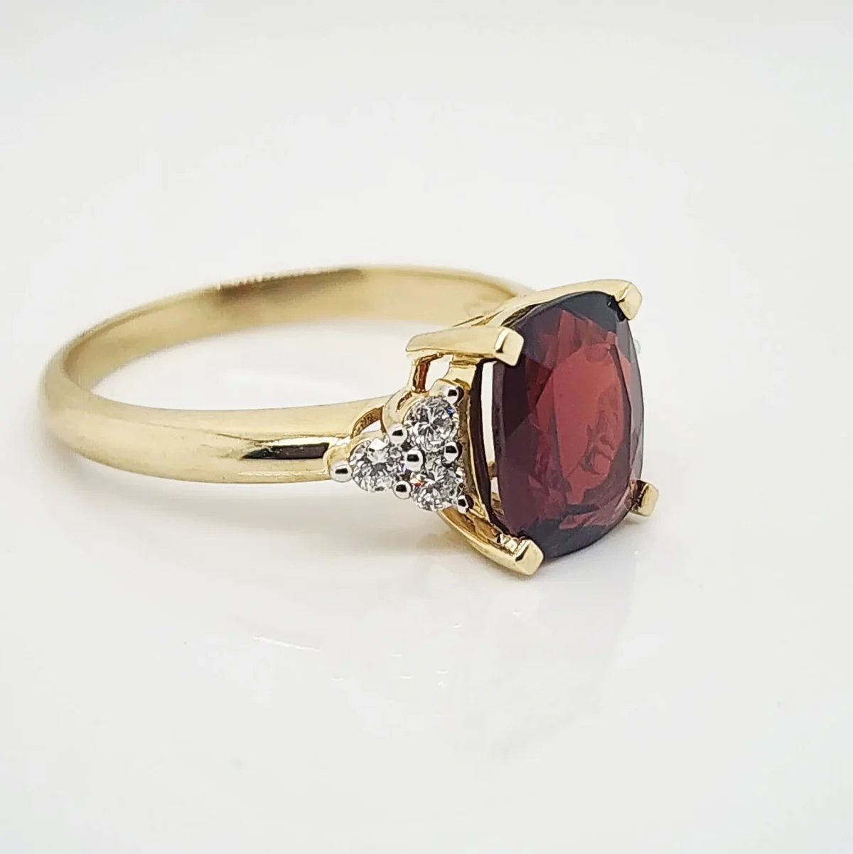 9ct Yellow Gold 8 x 10 Cushion Cut Garnet with 0.25ct Trio LAB Diamond Accents - D/A467GARLGD