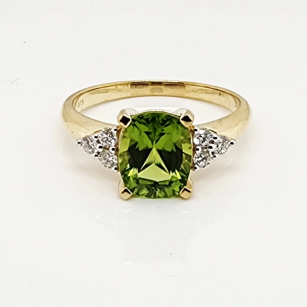 9ct Yellow Gold 8 x 10 Cushion Cut Peridot with 0.25ct Trio LAB Diamond Accents - D/A467PERLGD