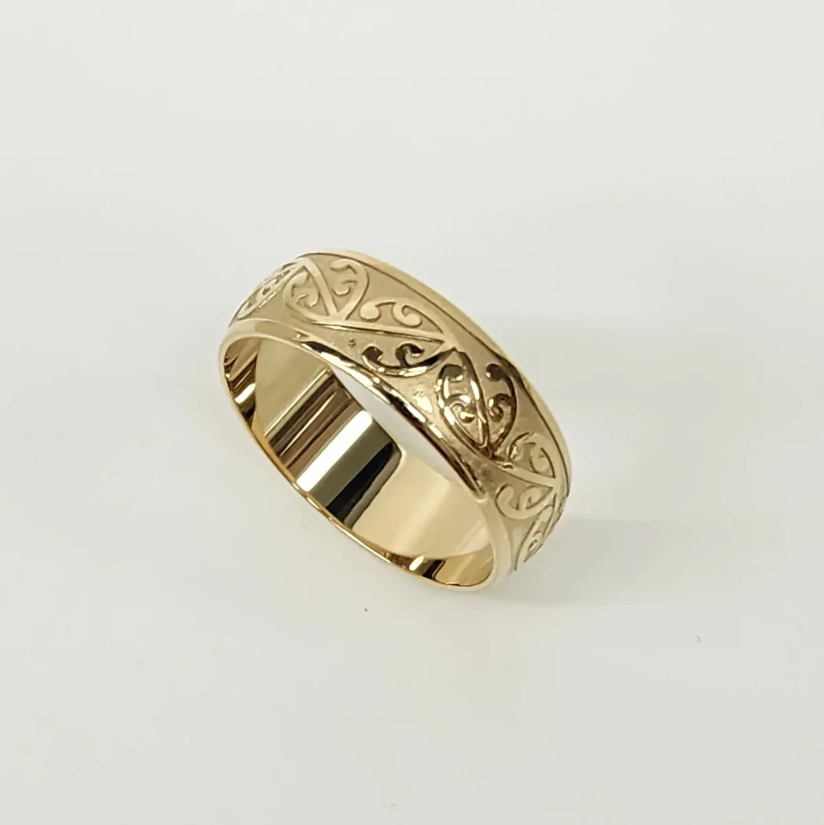 9ct Yellow Gold 8mm Wide Koru Patterned Wedding Ring