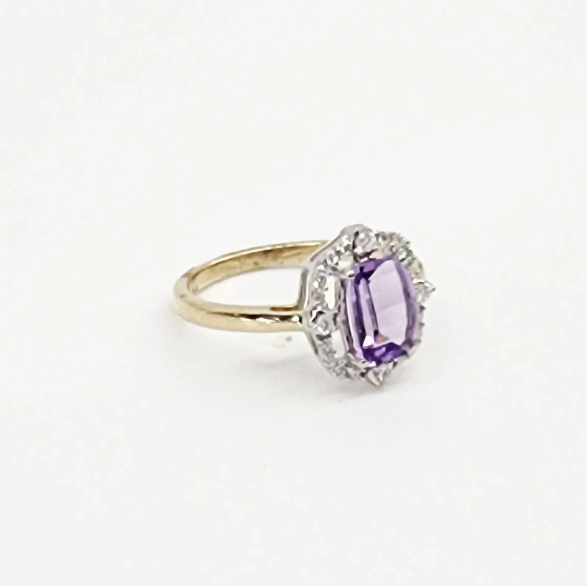 9ct Yellow Gold Amethyst & Diamond Halo Ring 6x8mm Cushion, TDW 0.18ct - 5R0017