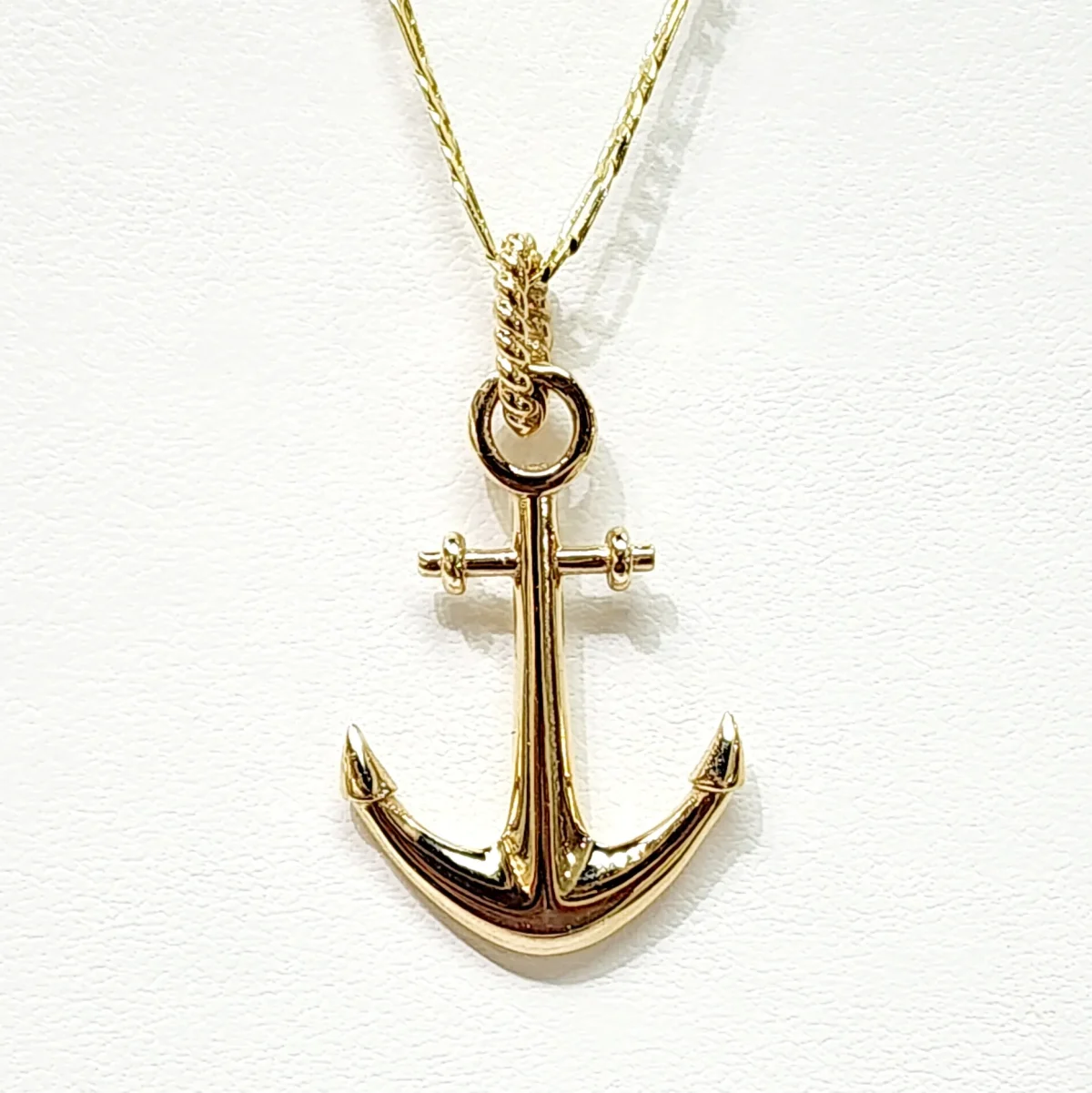 9ct Yellow Gold Anchor Pendant