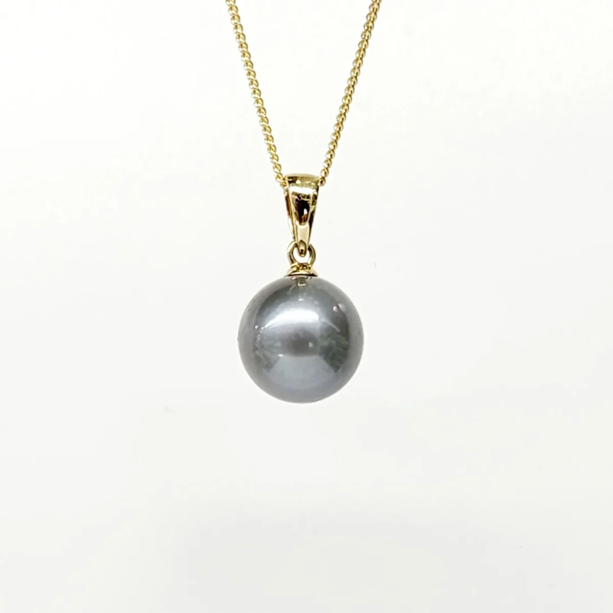9ct Yellow Gold Cap with12mm Round Tahitian Grey Shade Pearl Pendant