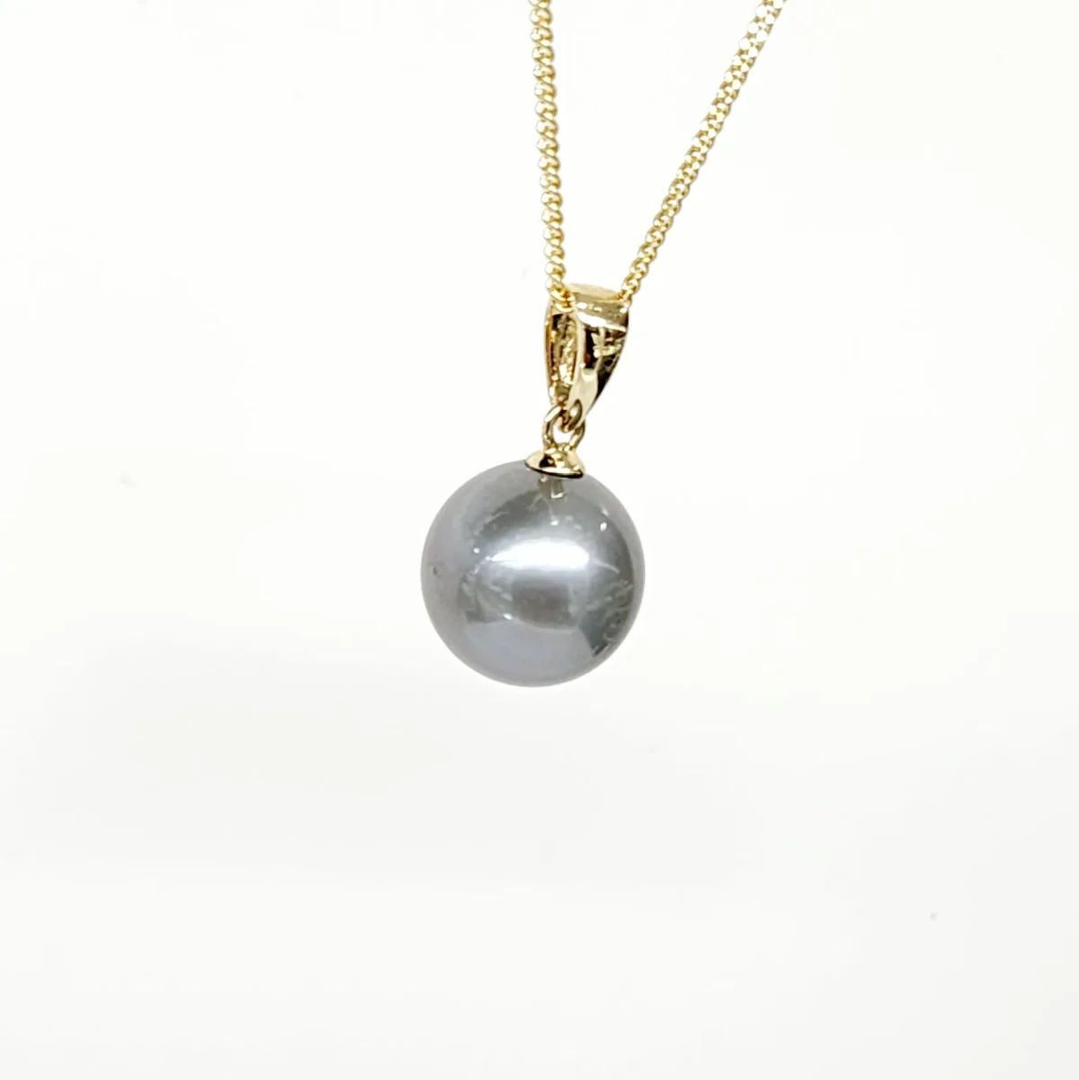 9ct Yellow Gold Cap with12mm Round Tahitian Grey Shade Pearl Pendant