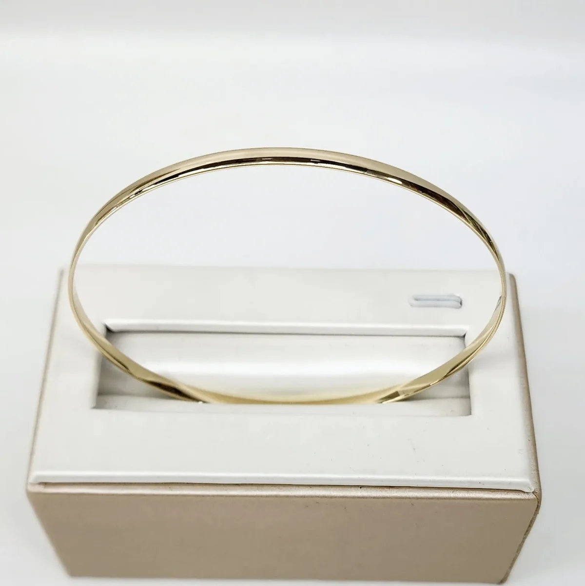 9ct Yellow Gold Classic Half Round 3mm Wide x 70mm Bangle