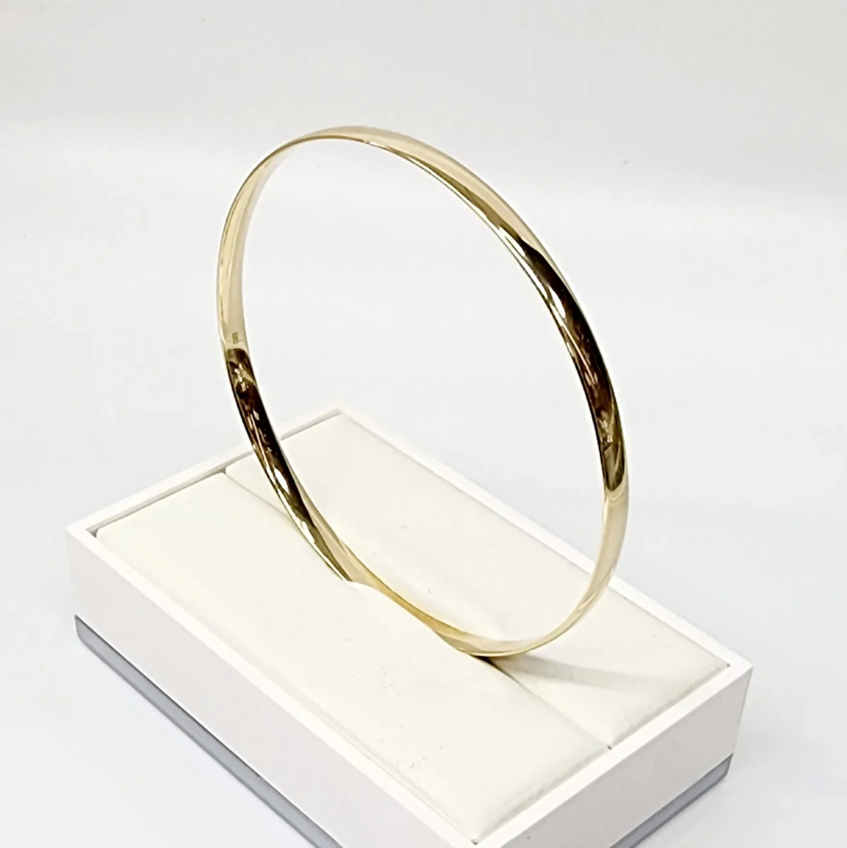 9ct Yellow Gold Classic Half Round 4mm Wide x 67mm Bangle