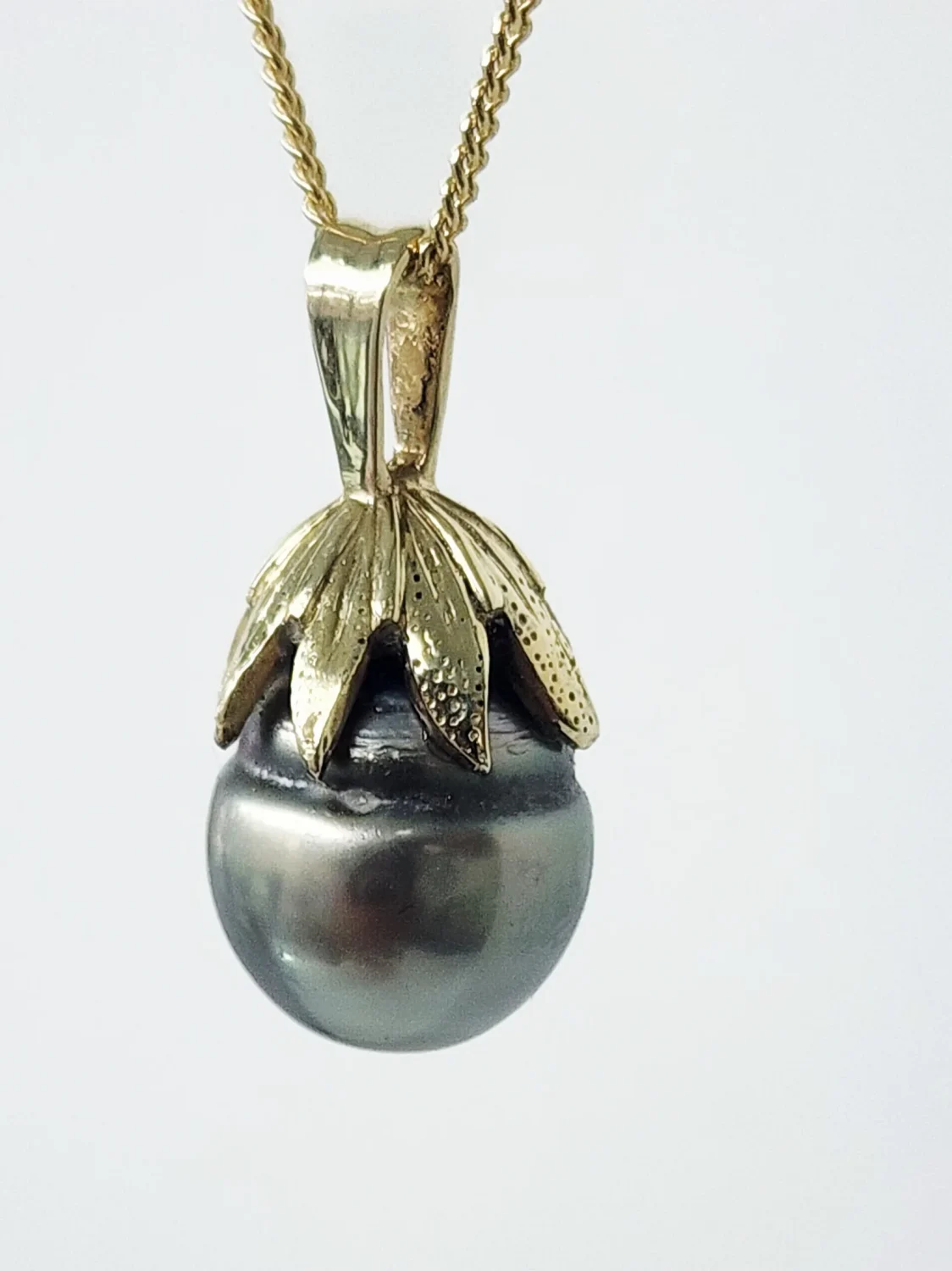 9CT Yellow Gold Cook Island Black Pearl Pendant – 11mm Teardrop Pearl with Solid Gold Cap - 9CTTBZCOOK
