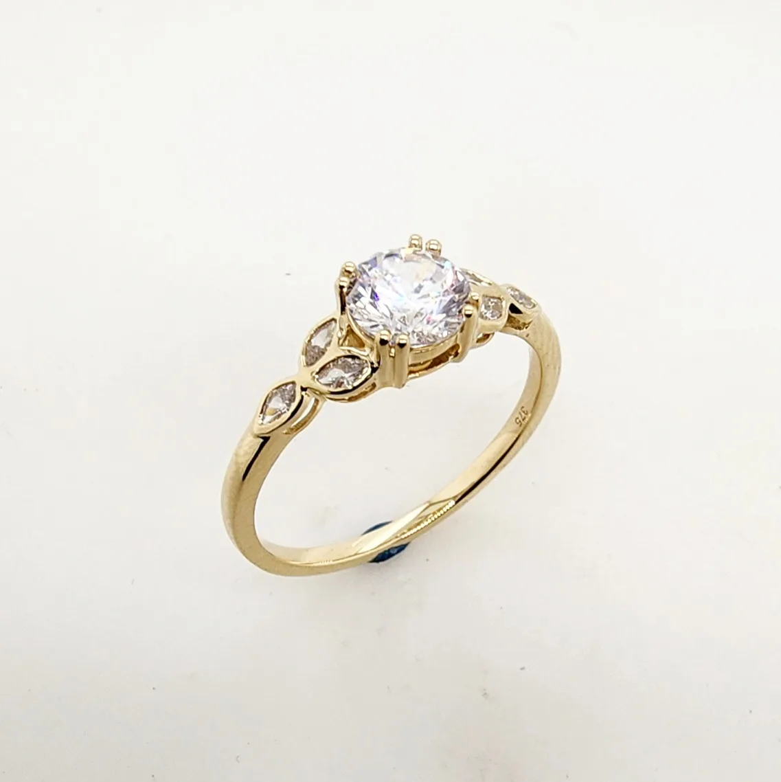 9ct Yellow Gold Cubic Zirconiac Engagement Ring Vintage Petal Vine Leaf Band