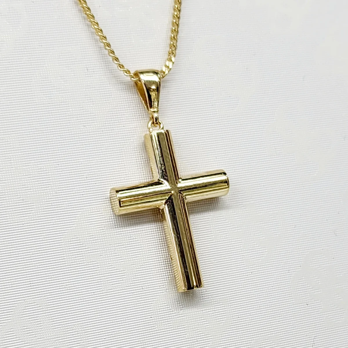 9ct Yellow Gold Cylinder Cross Pendant 14.70mm x 27.30mm