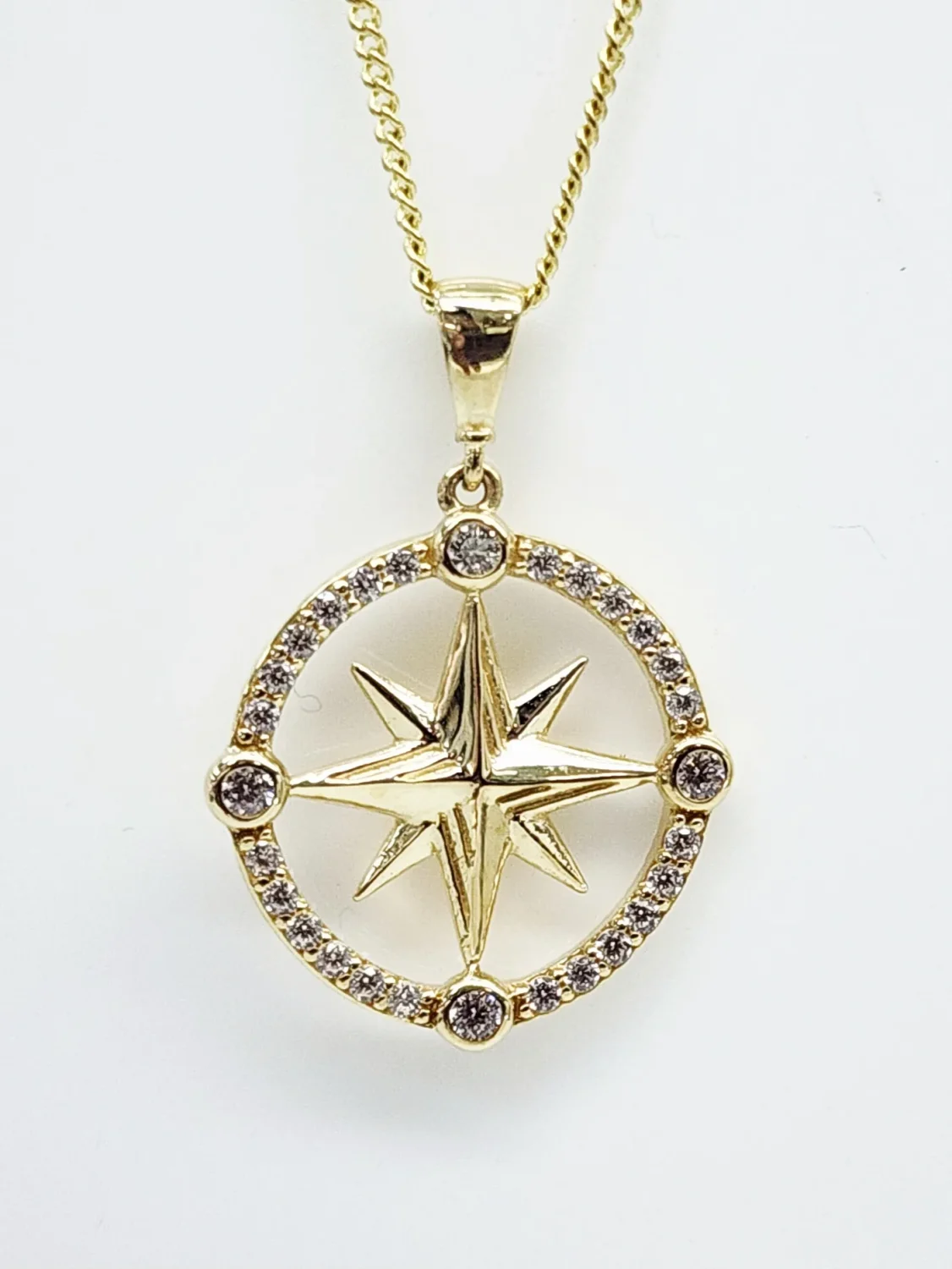 9ct Yellow Gold CZ Compass Star Pendant 18mm Round with Complimentary Display Chain - 5P0286