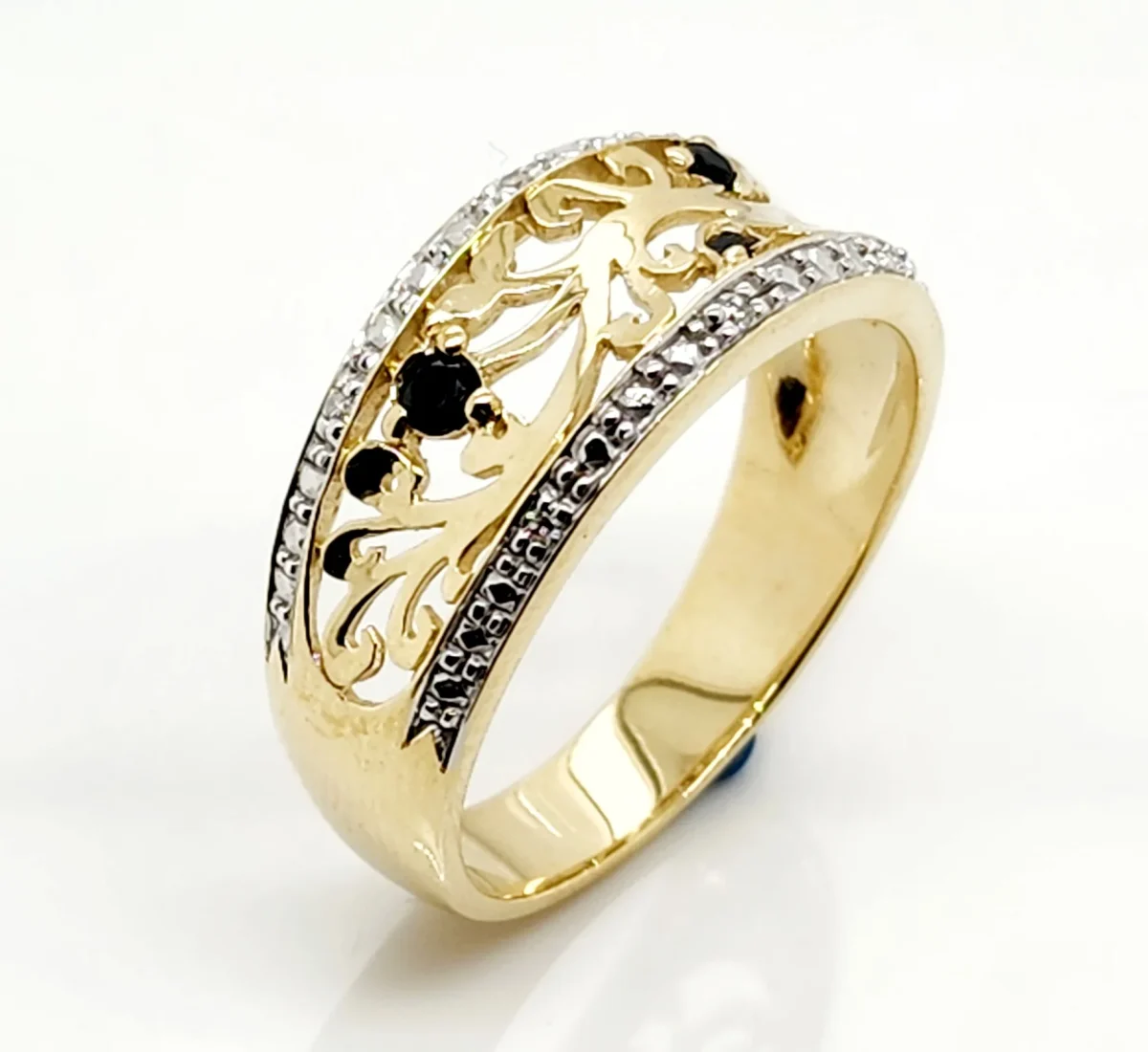 9ct Yellow Gold Diamond & Black Sapphire Filigree Ring