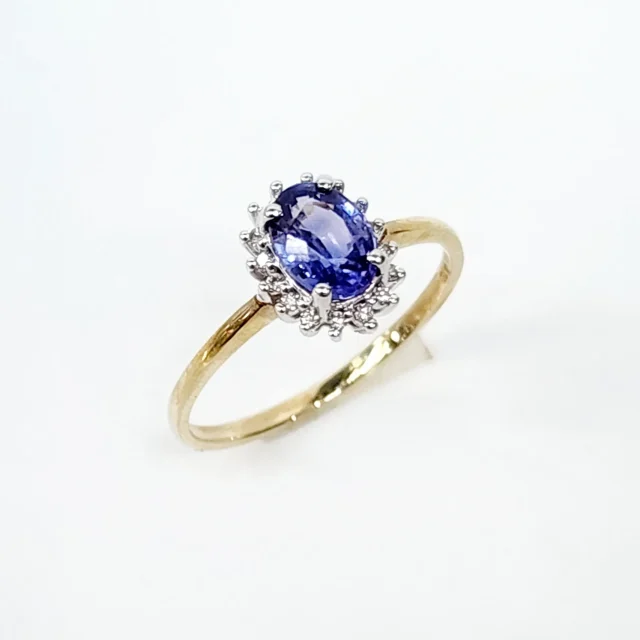 9ct Yellow Gold Diamond Cluster with Ceylon Sapphire Ring