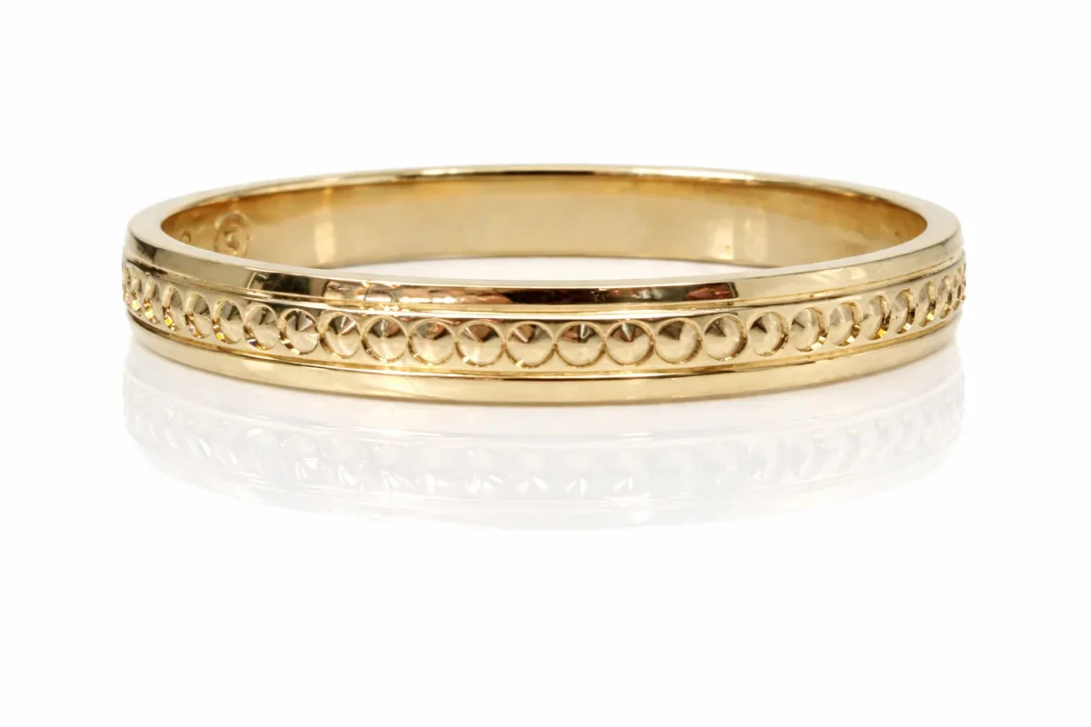 9ct Yellow Gold Faceted Wedding Ring 3.0mm | High Polish Patterned Band | Classic Gold Wedding Band - HR3634/3