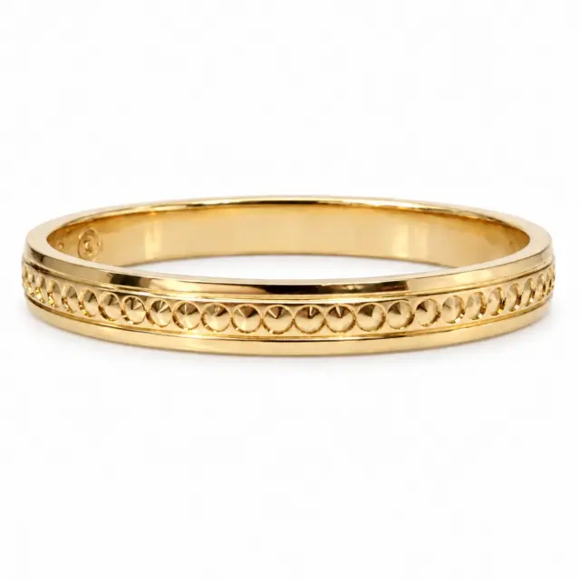 9ct Yellow Gold Faceted Wedding Ring 2.50mm | Polished Patterned Gold Band - HR3634/2.5