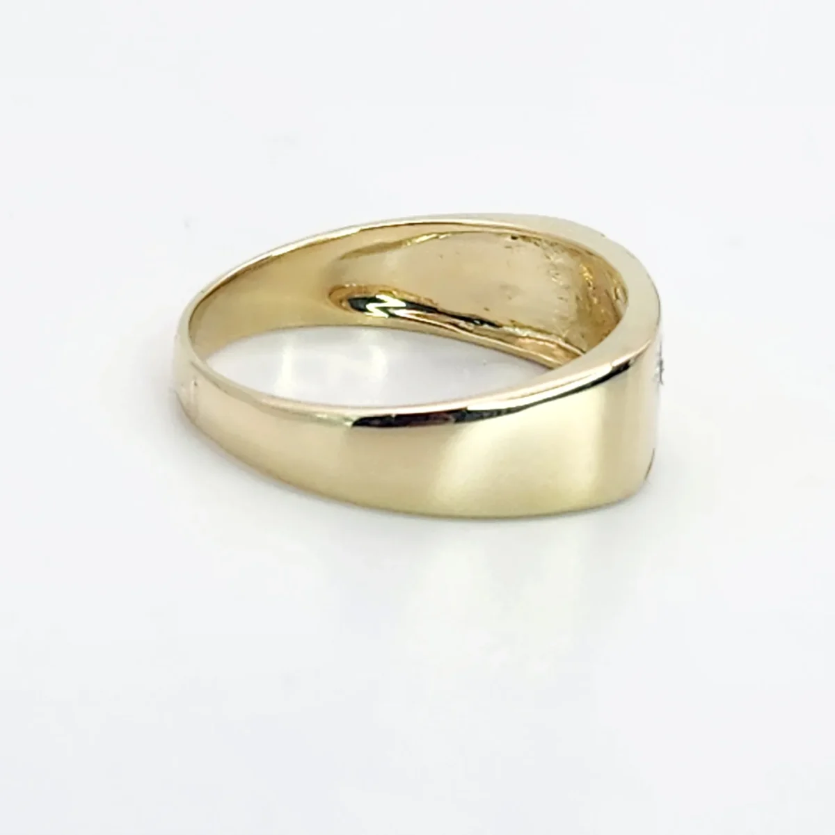 9ct Yellow Gold Gents Diamond Ring