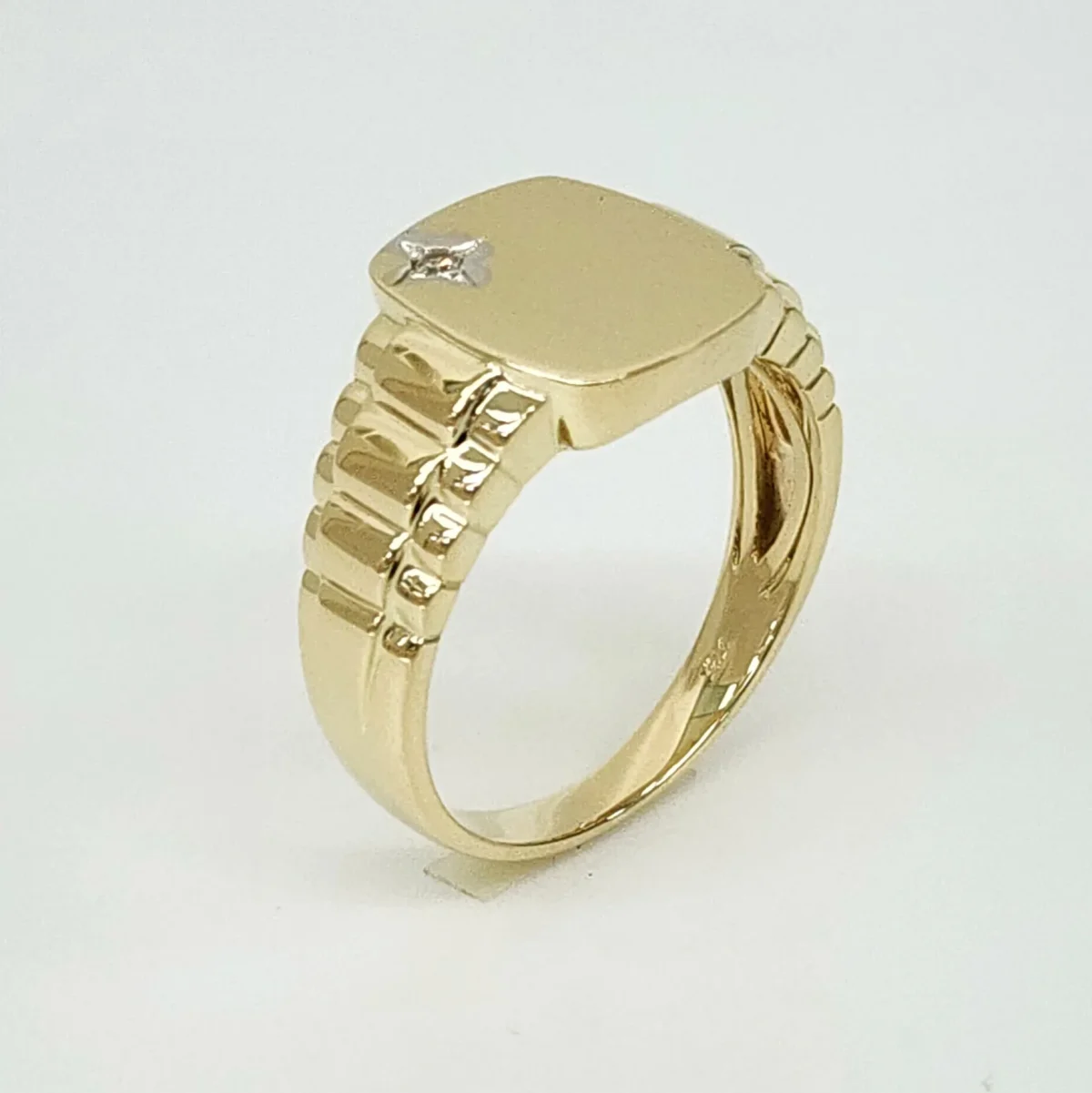 9ct Yellow Gold Gents Diamond Signet Dress Ring