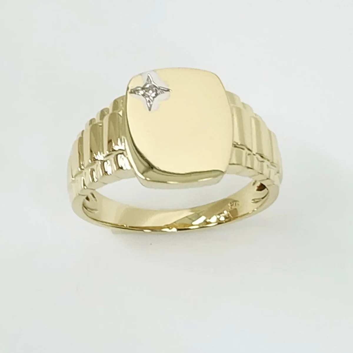 9ct Yellow Gold Gents Diamond Signet Dress Ring