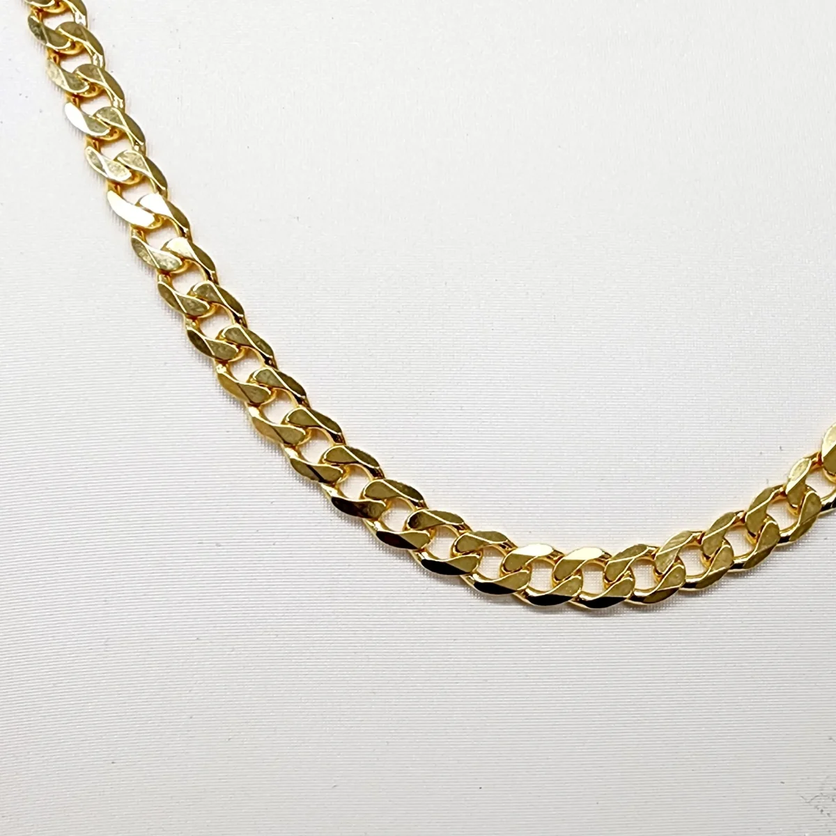 9ct Yellow Gold Gents Flat Bevel Sided Diamond Cut CD150 Curb Link Chain - 60cm