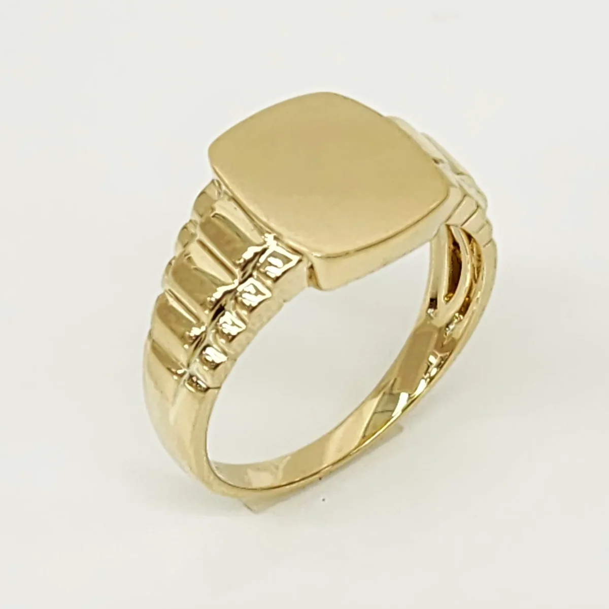 9ct Yellow Gold Gents Signet Dress Ring