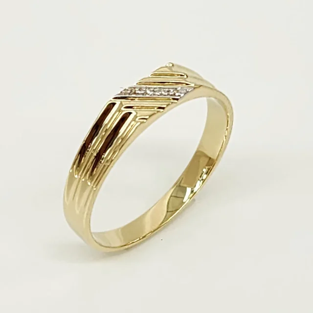 9ct Yellow Gold Gents Wedding / Dress Ring with 0.02ct Diamond