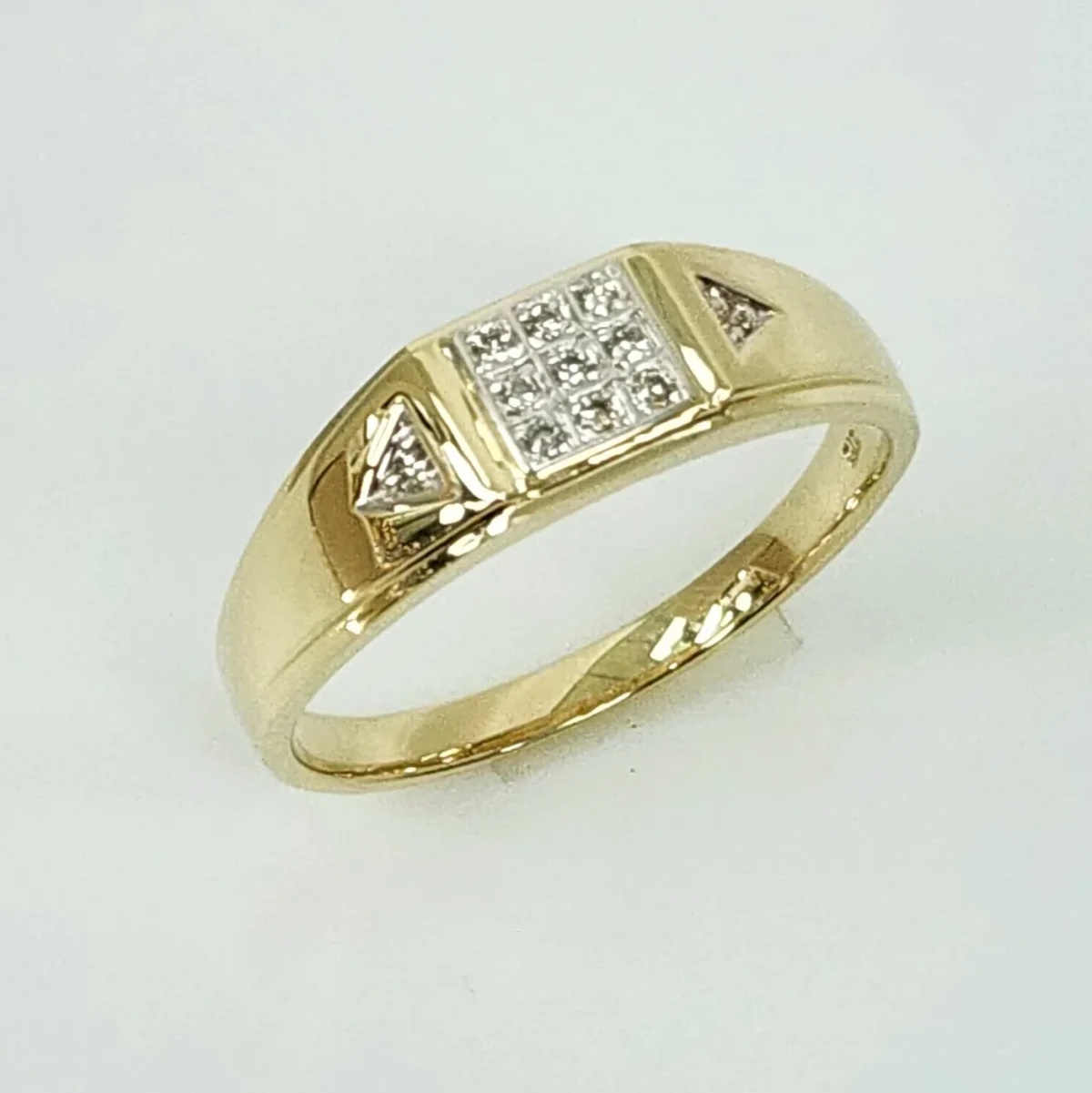 9ct Yellow Gold Gents Wedding / Dress Ring with 0.11ct Diamond
