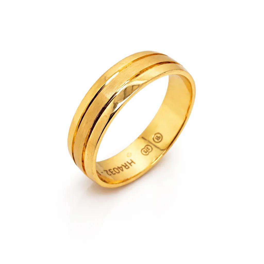 9ct Yellow Gold Gents Wedding Ring – 6mm Half Round with Brushed Centre & Polished Rails - HR4032/6