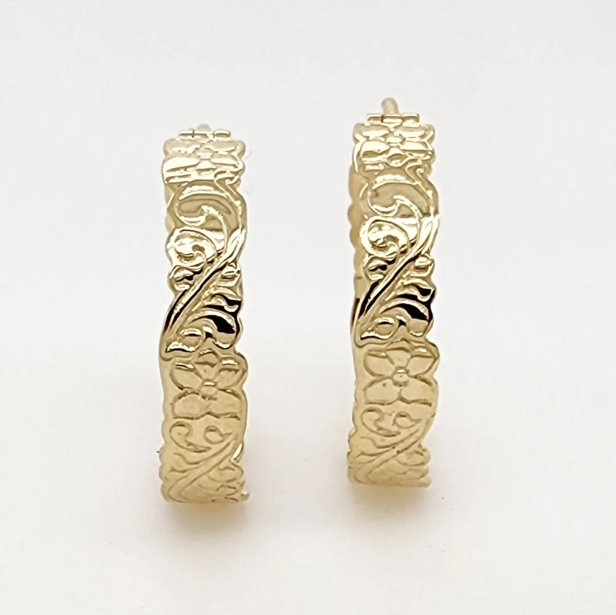 9ct Yellow Gold Hawaiian Design 22mm Hoop Earrings - D9030