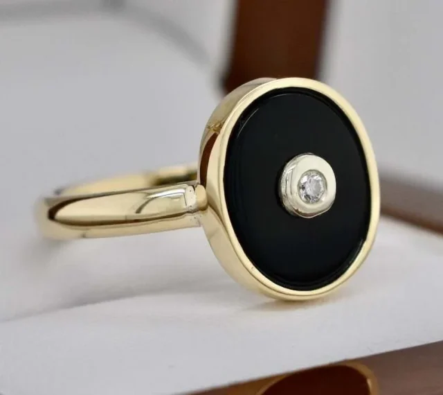 9ct Yellow Gold Oval Black Onyx & Diamond Ring