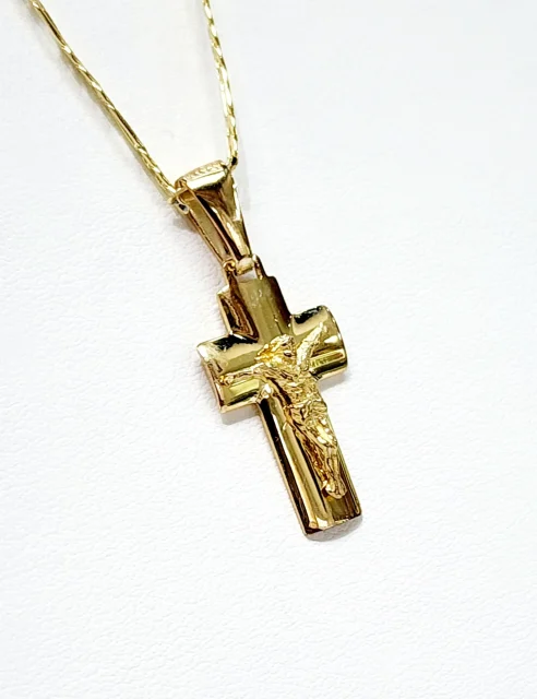 9ct Yellow Gold Polished Crucific Cross Pendant 12mm Wide