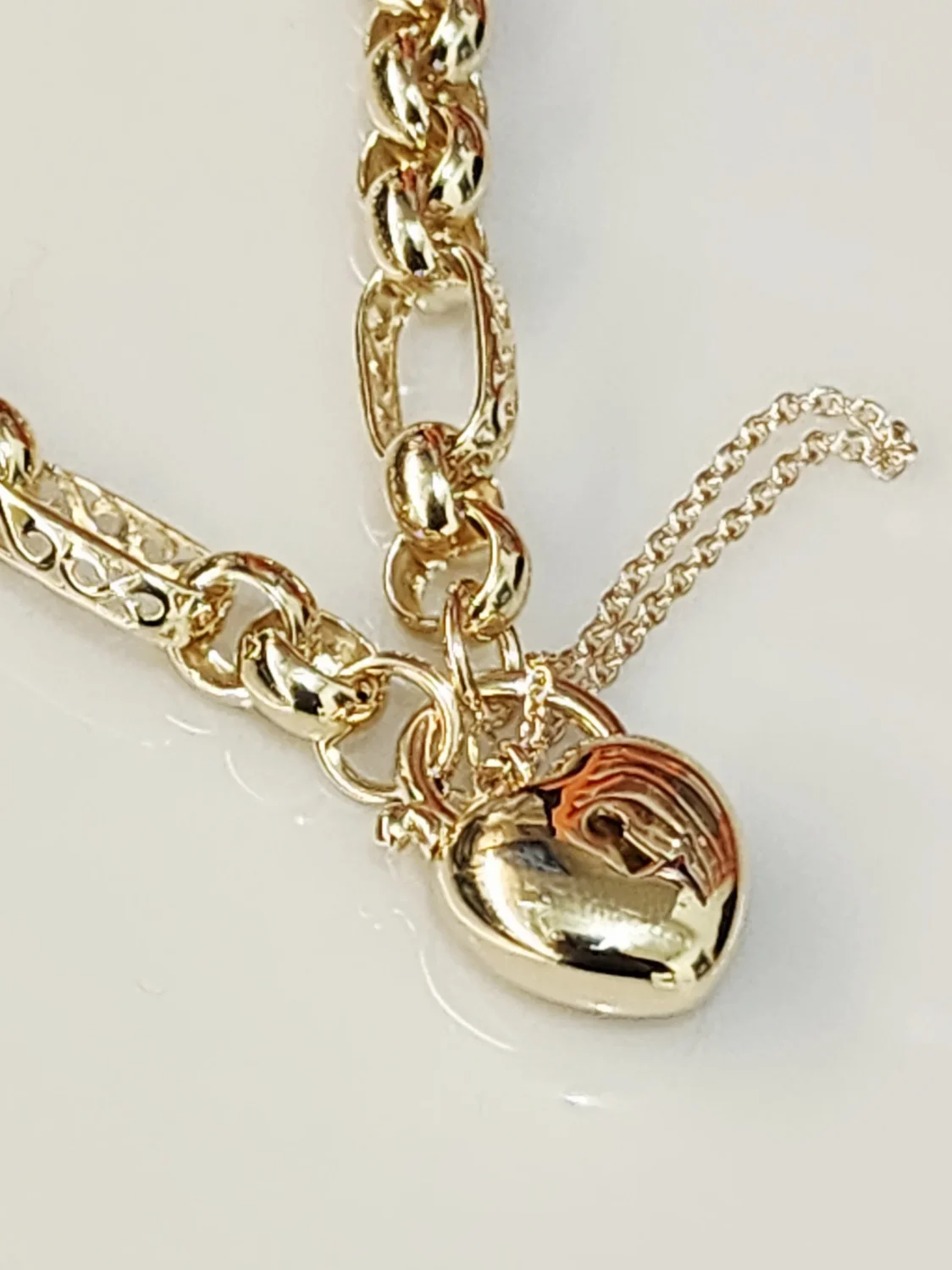 9ct Yellow Gold Puff Heart Padlock Bracelet – 19cm, 15.50g Solid & Filigree Link Design - 9CTCYBA288