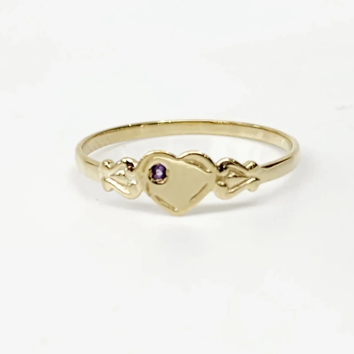 9ct Yellow Gold Single Heart Amethyst Signet Ring