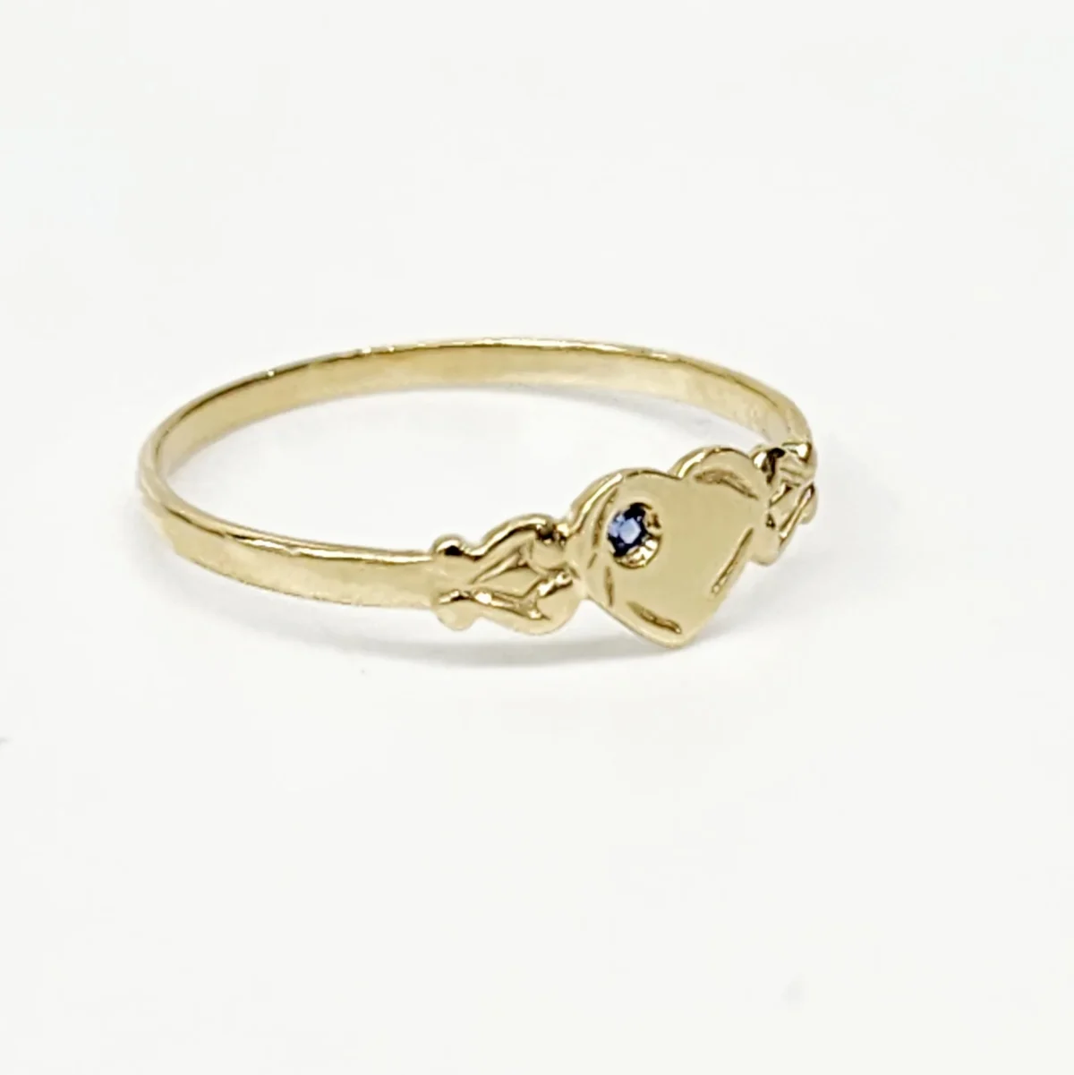 9ct Yellow Gold Single Heart Blue Sapphire Signet Ring