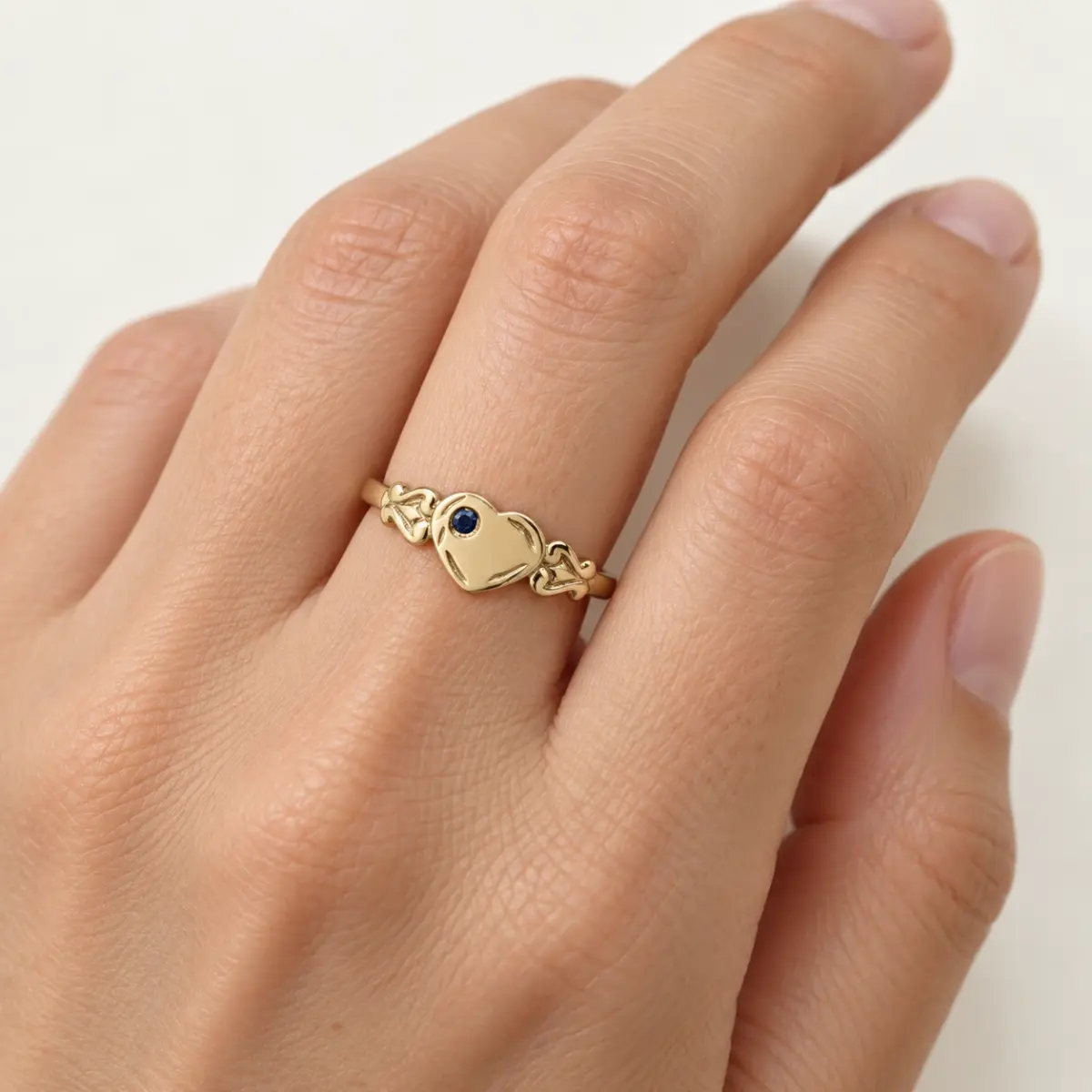 9ct Yellow Gold Single Heart Blue Sapphire Signet Ring