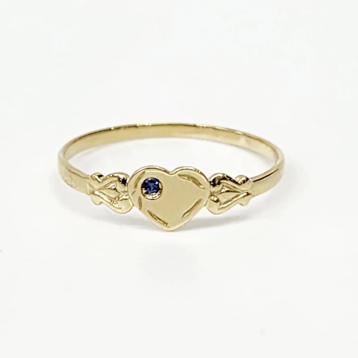 9ct Yellow Gold Single Heart Blue Sapphire Signet Ring