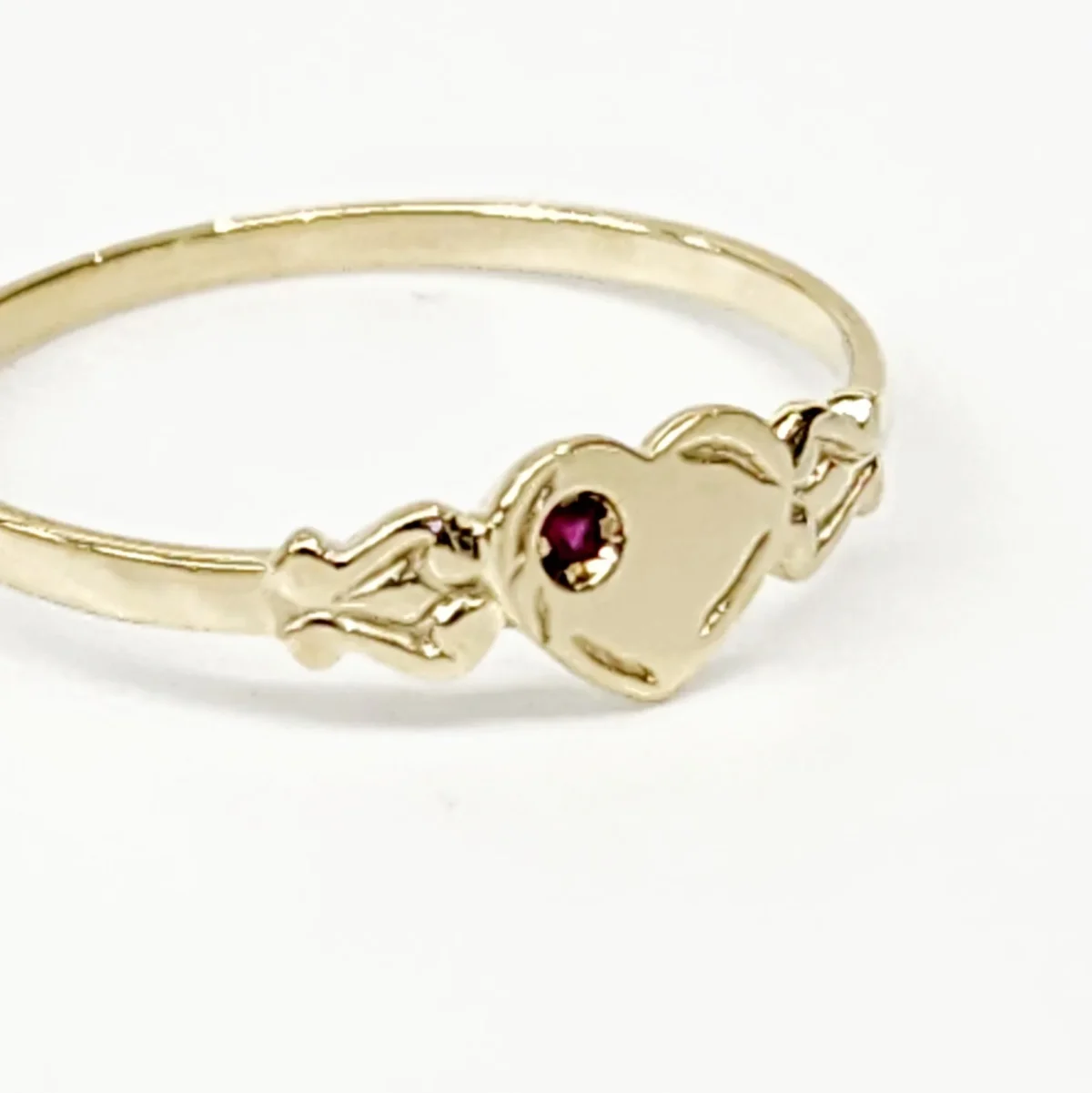 9ct Yellow Gold Single Heart Created Ruby Signet Ring