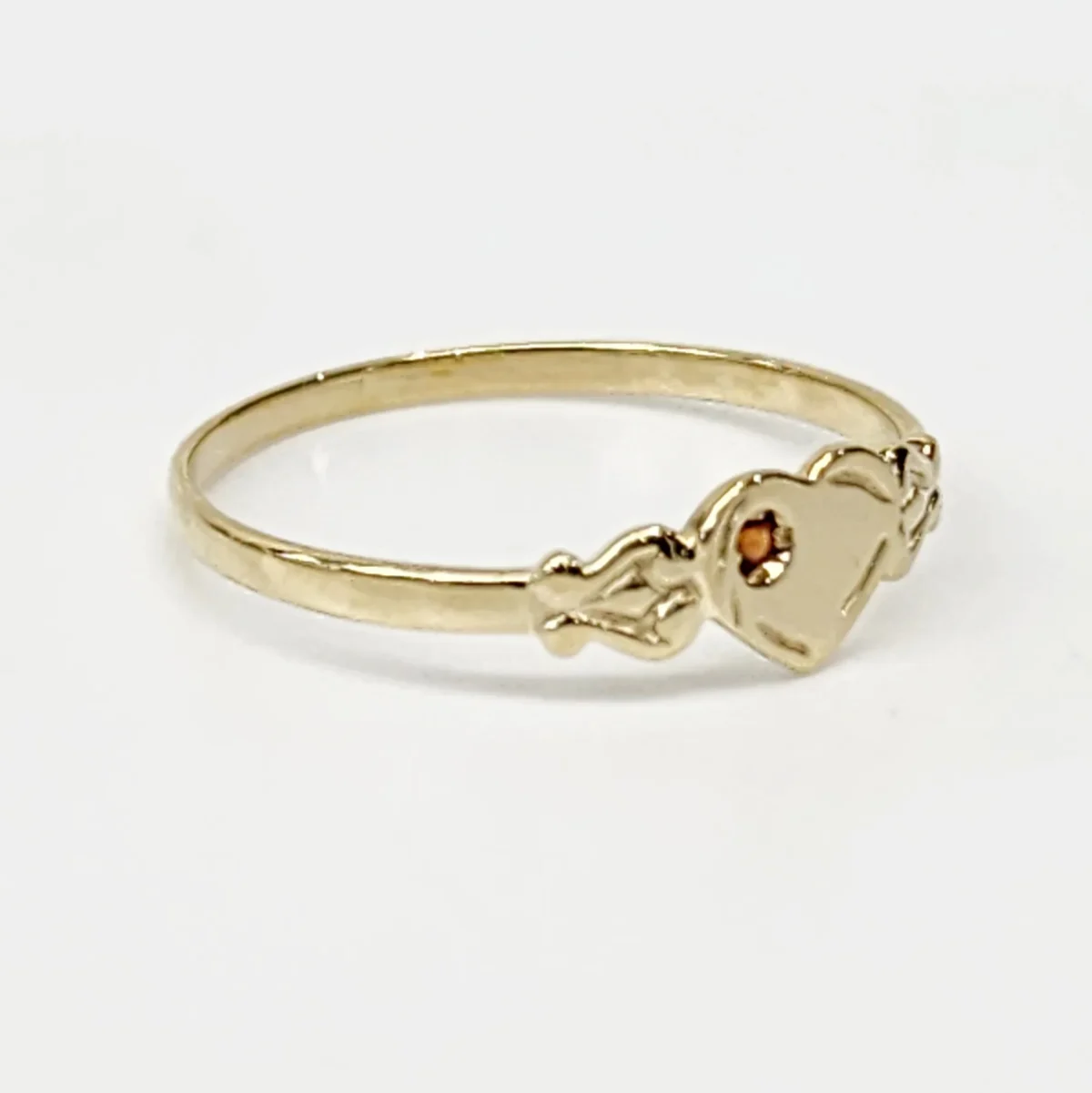 9ct Yellow Gold Single Heart Garnet Signet Ring