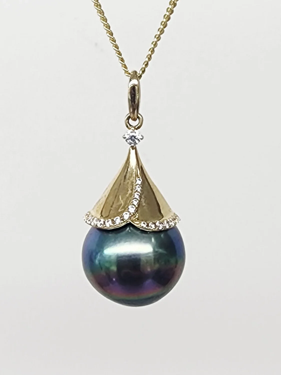 9CT Yellow Gold Tahitian Black Pearl Pendant with Diamond Accents – 13mm–13.5mm - 9CTLLZTBPDIA
