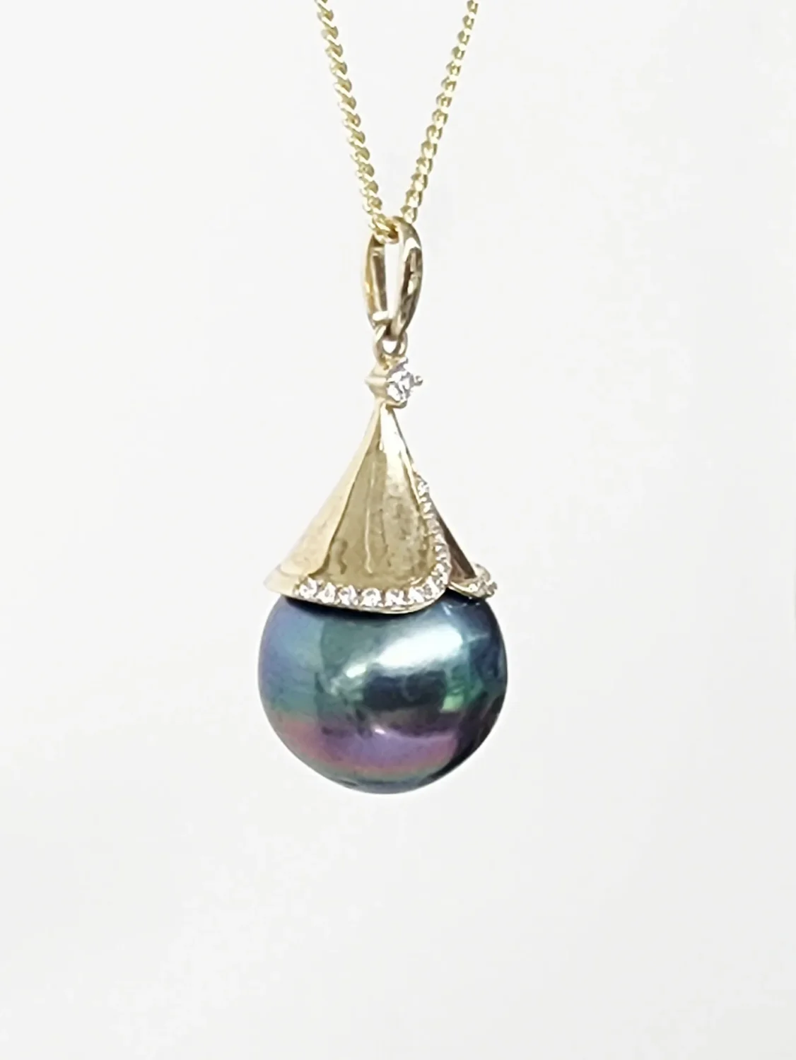 9CT Yellow Gold Tahitian Black Pearl Pendant with Diamond Accents – 13mm–13.5mm - 9CTLLZTBPDIA