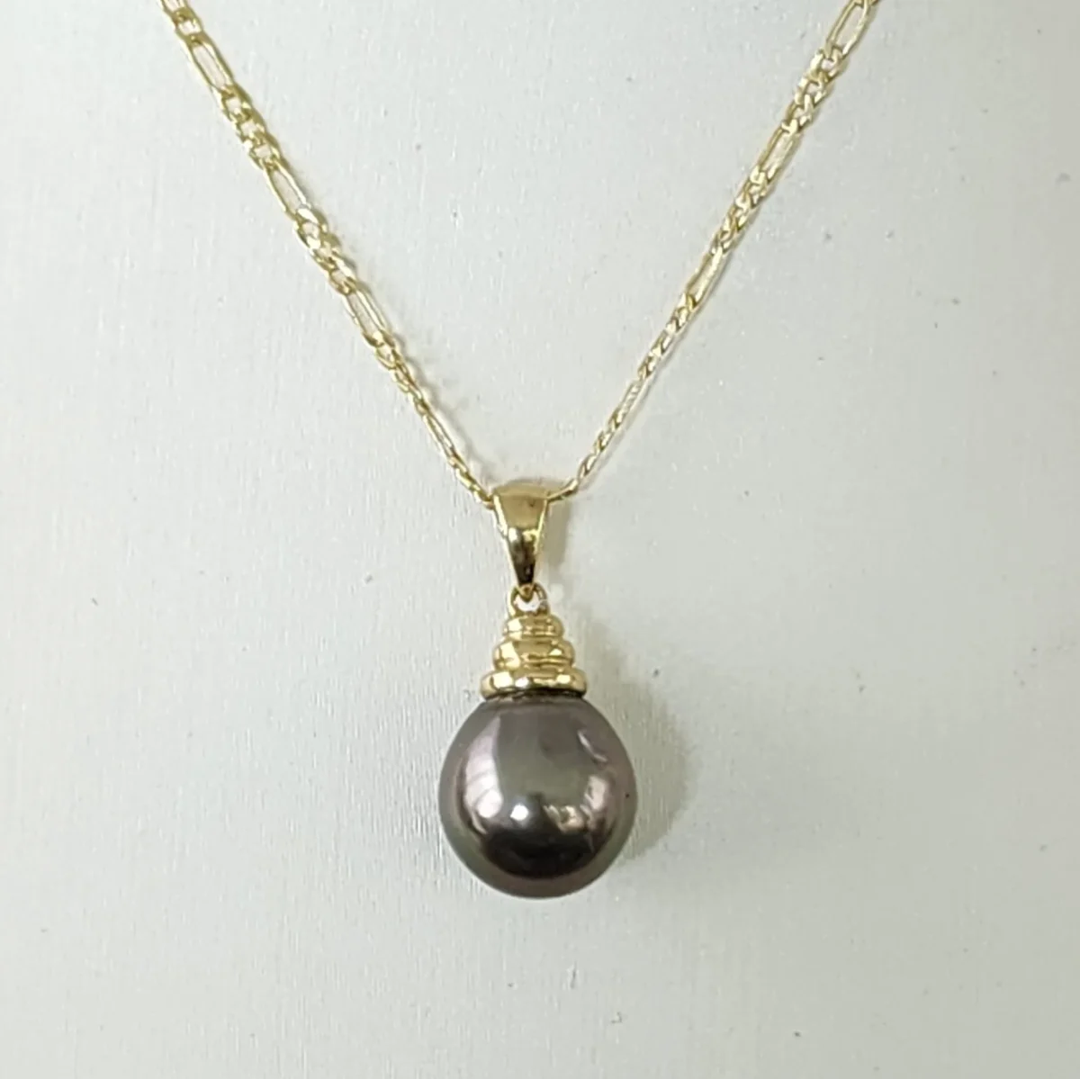 9ct Yellow Gold Tahitian Teardrop Black Pearl Pendant 13-13.5mm Round