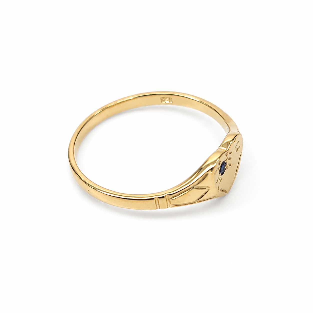 9ct Yellow Gold Natural Blue Sapphire Heart Signet Ring – 9YCYR2799BLSAP 9ct Yellow Gold Natural Blue Sapphire Heart Signet Ring – 9YCYR2799BLSAP