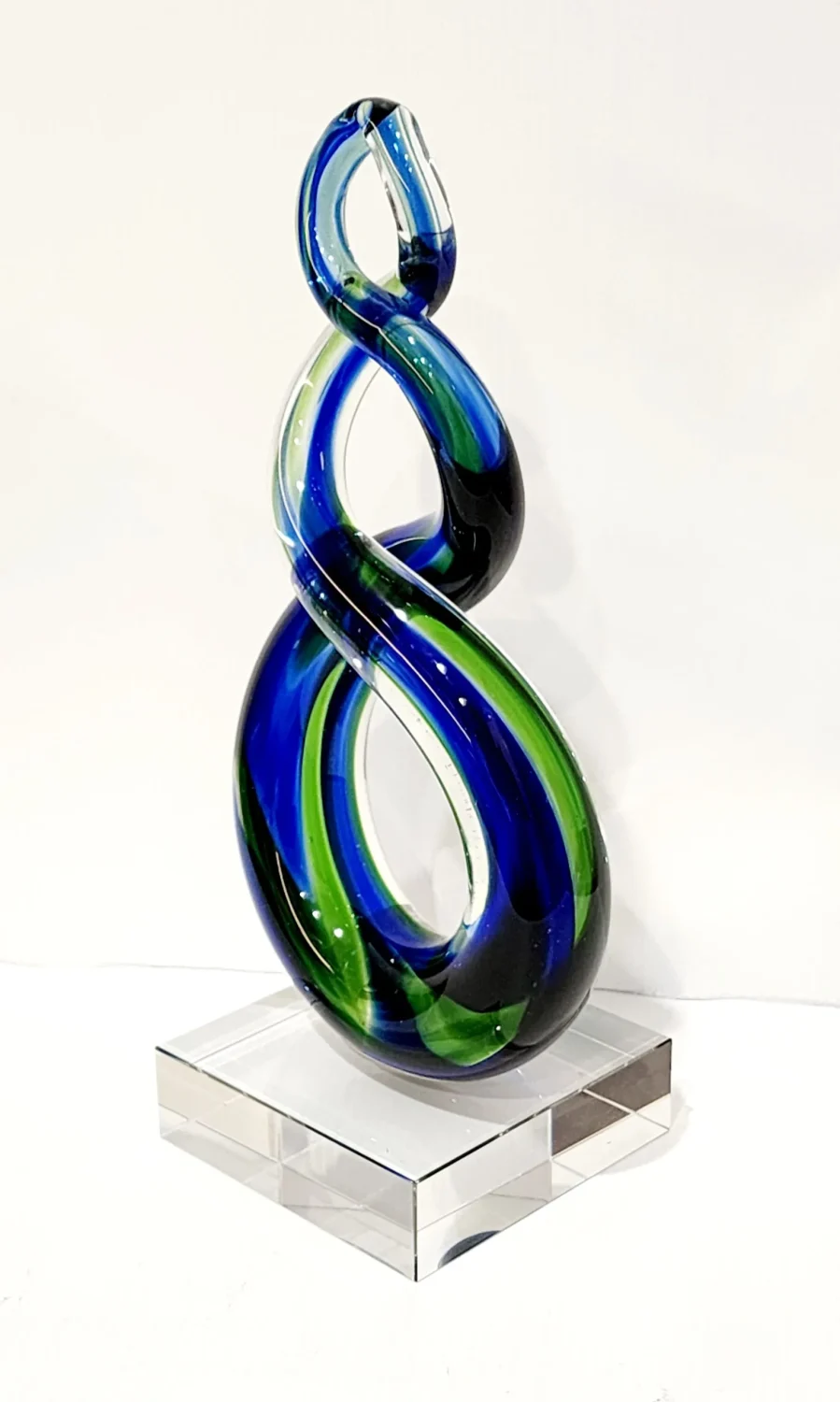 Beautiful Maori Design Double Twist Green & Blue Glass Award / Trophy - 280mm High