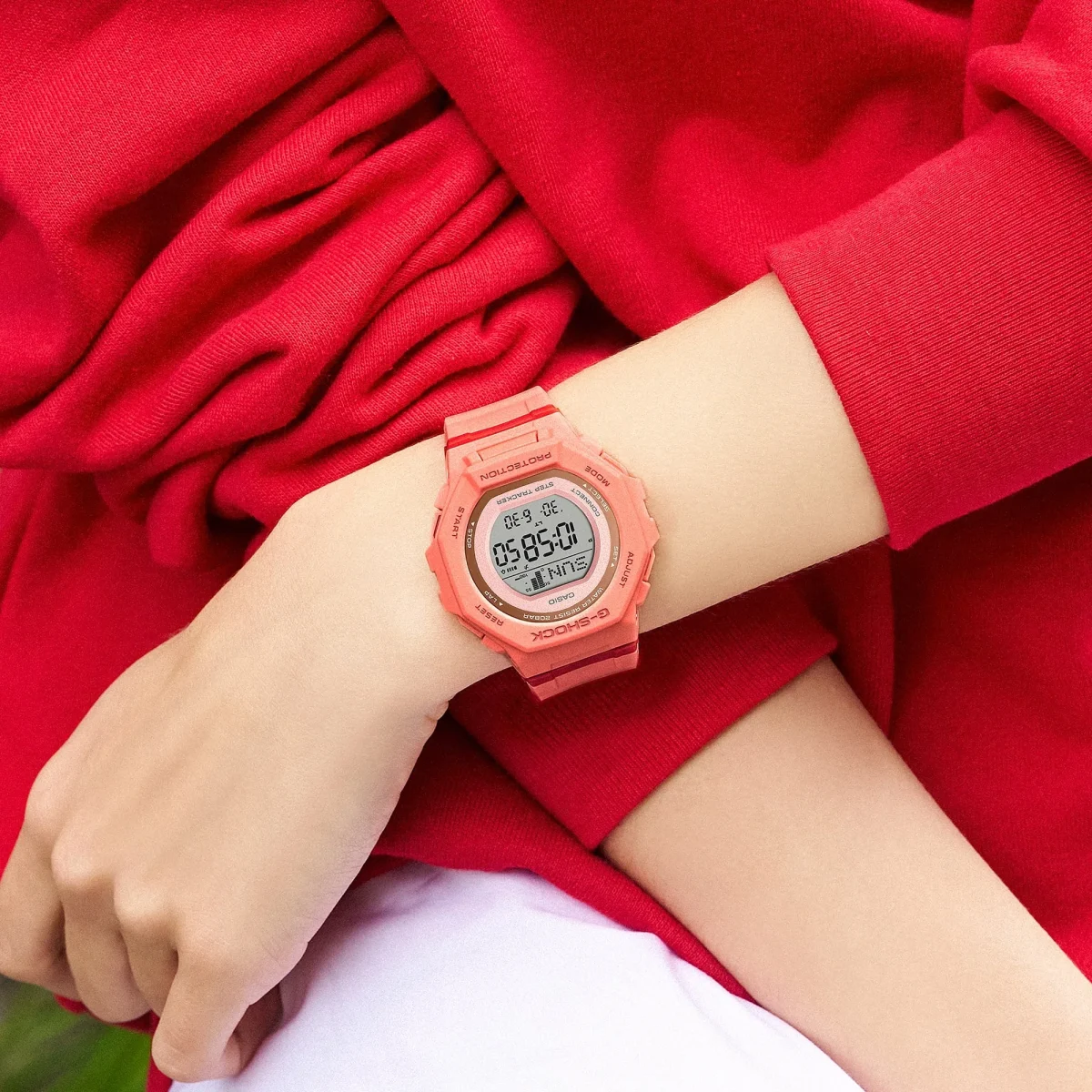 Casio G-Shock GMDB300SC-4DR – G-SQUAD Step Tracker Women/Unisex Watch, Coral Accent
