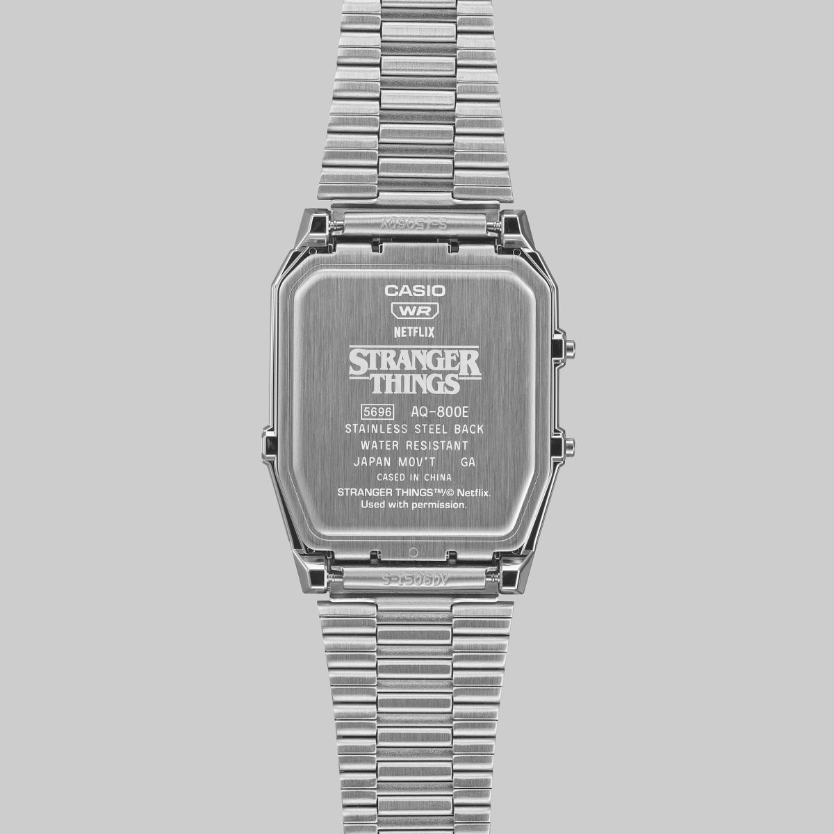 CASIO VINTAGE AQ-800EST-1A Stranger Things™ Collaboration Digital-Analog Watch