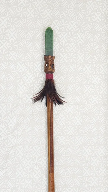 Full Size Maori Wooden Taiaha with New Zealand Greenstone Blade - WM978J