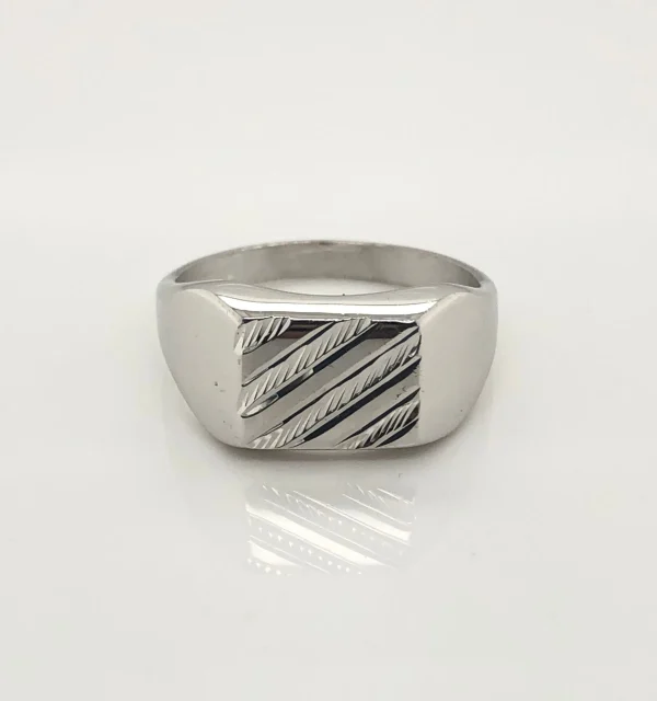 Gents Sterling Silver Ring 004