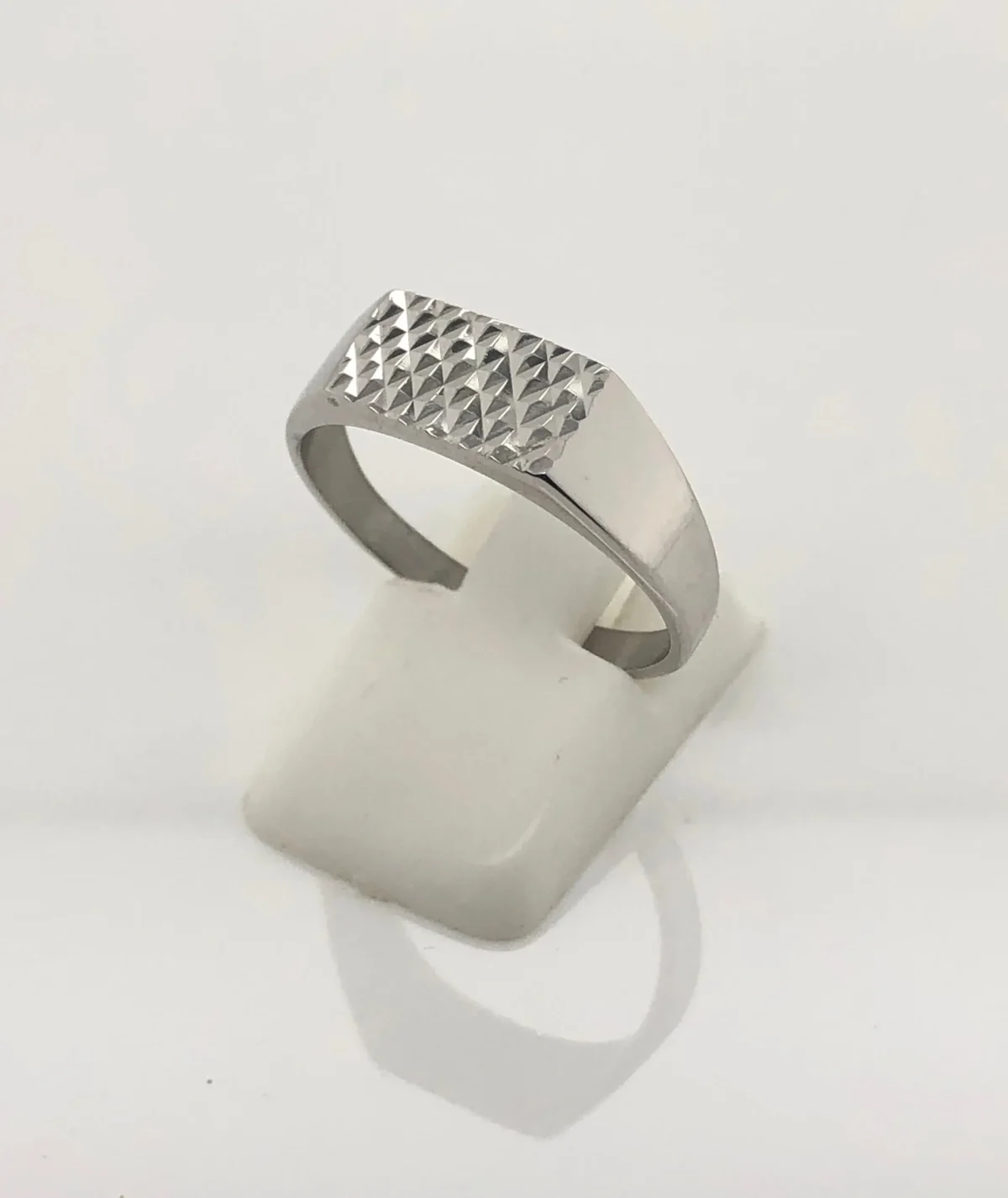 Gents Sterling Silver Ring 006