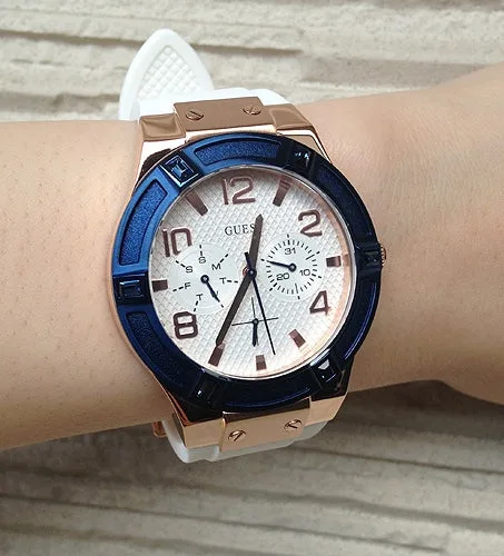 GUESS W0564L1